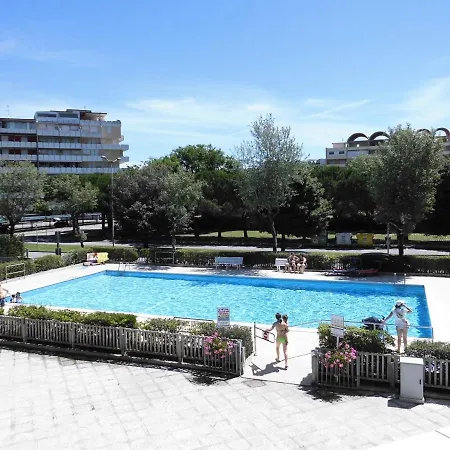 Colourful Studio With Shared Pool For 4 Guests * 포르토 산타 마게리타 디 카오를레
